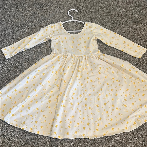 White and Cream Casual Sundress with Puff Sleeves and Scoop Neck - Picture 3 of 7